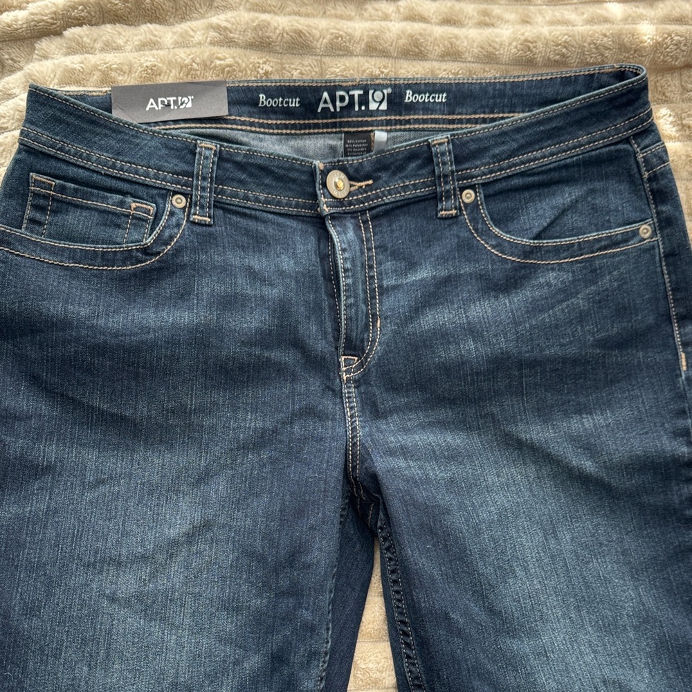 Apt. 9 Women's Dark Blue Bootcut Jeans 14 - Picture 2 of 3
